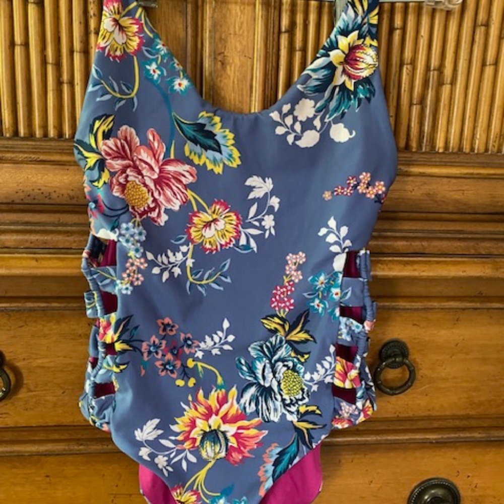 Becca one piece bathing suit